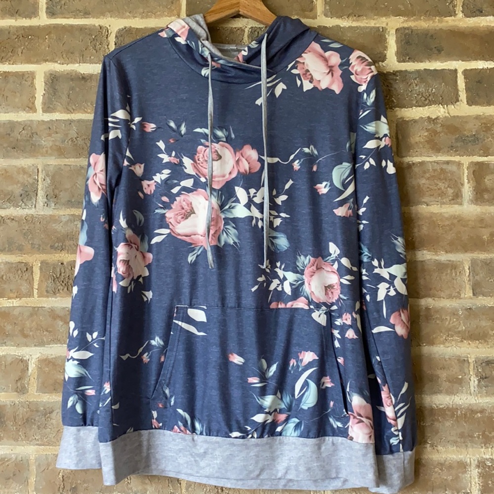💛4/$20 Soft Floral Long Sleeve Hoodie Size Medium